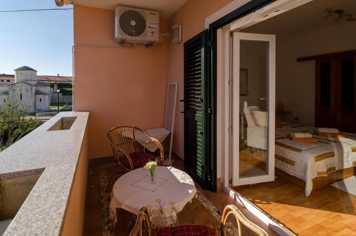 Apartments With A Parking Space Nin, Zadar - 11900 Exterior foto